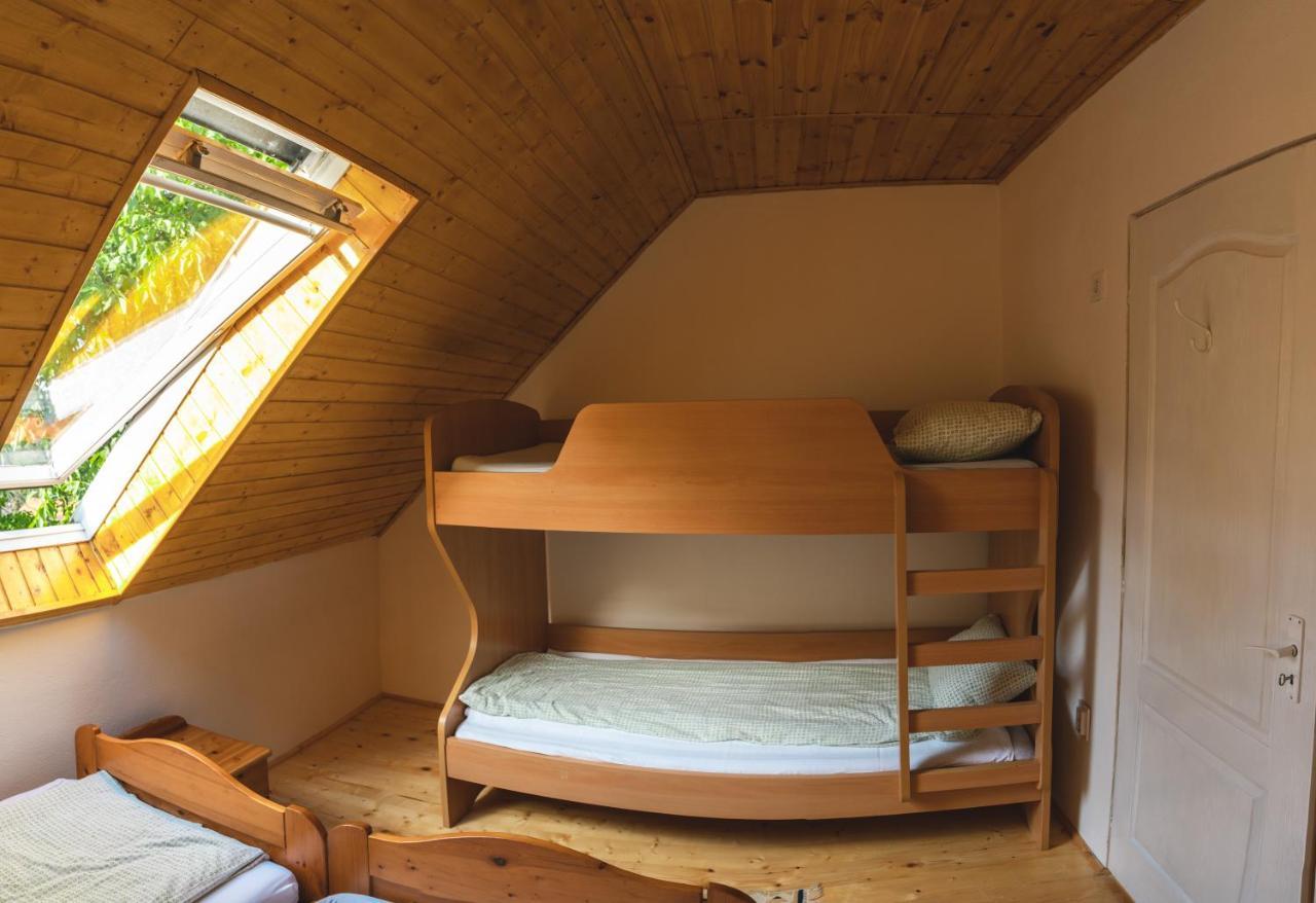 Sziklakert - Életöröm Vendégház Rimetea Esterno foto