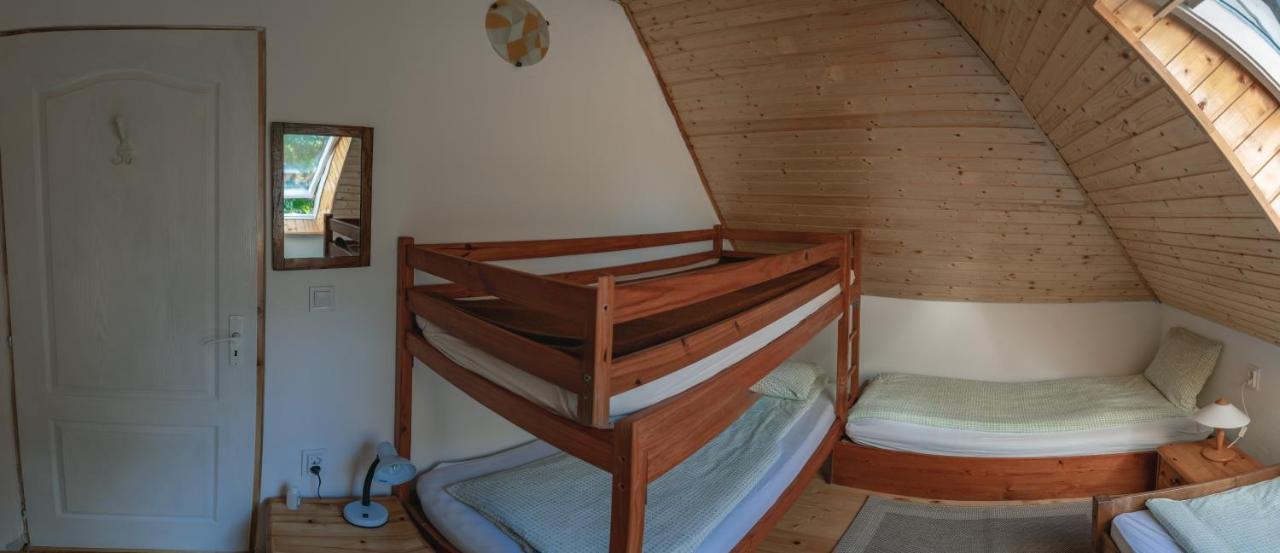 Sziklakert - Életöröm Vendégház Rimetea Esterno foto
