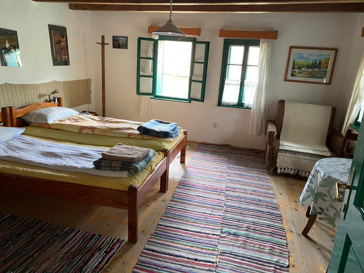 Sziklakert - Életöröm Vendégház Rimetea Esterno foto